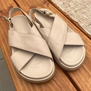 ALOHAS Marshmallow Sandal- Beige